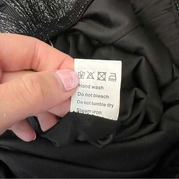 ✨ Maner Women’s Black Silver Fringe Mini Skirt Large NWT Concert - Picture 8 of 11